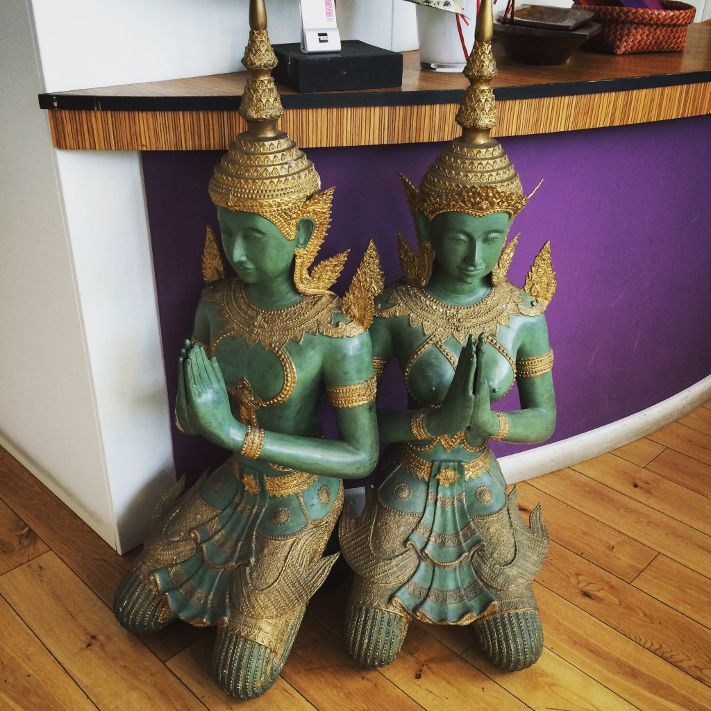 Statues in Thai Edge